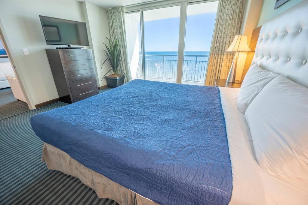 7th Floor! Modern Building, Direct Oceanfront View Holiday home