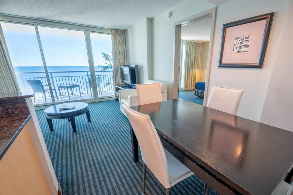 Holiday home 7th Floor! Modern Building, Direct Oceanfront View