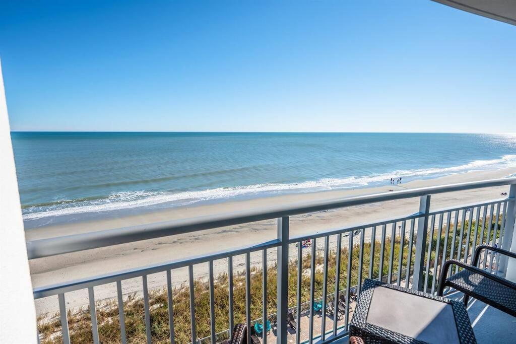 Holiday home 7th Floor! Modern Building, Direct Oceanfront View *