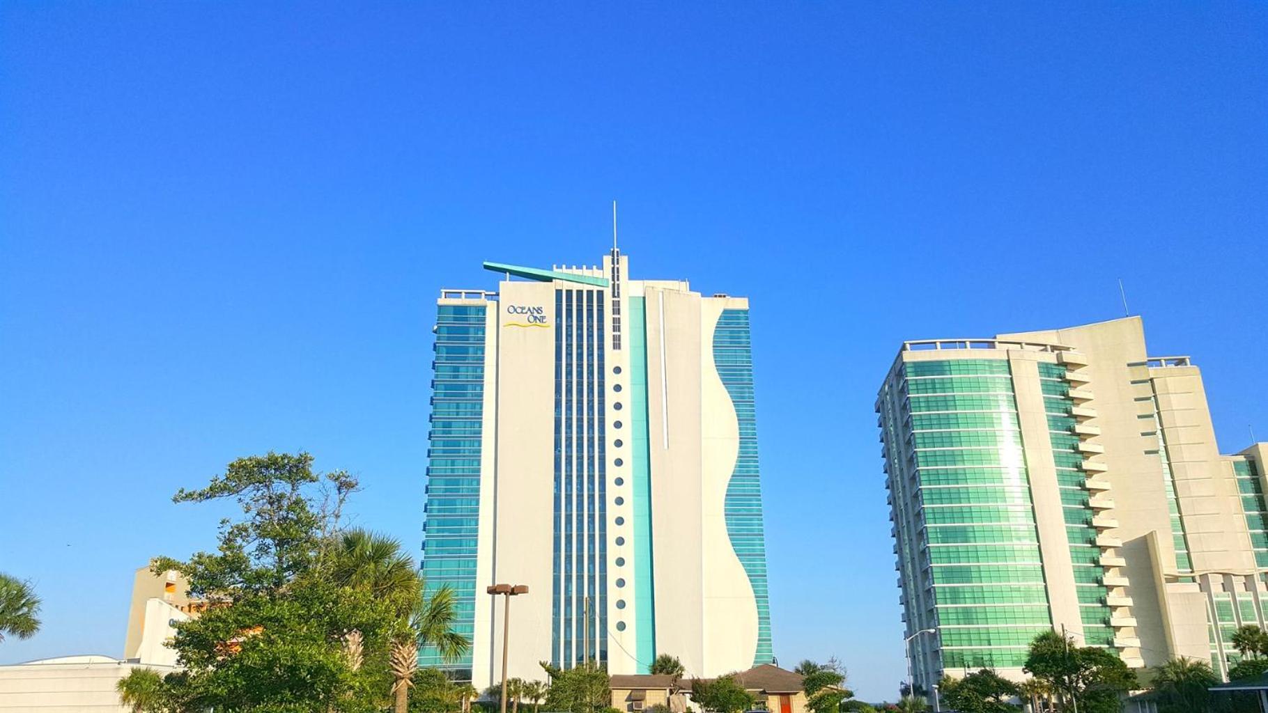 7th Floor! Modern Building, Direct Oceanfront View Holiday home