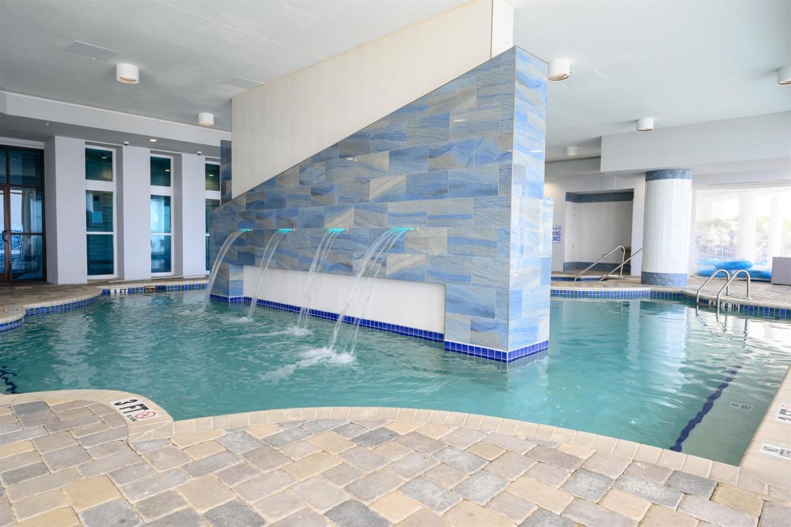 7th Floor! Modern Building, Direct Oceanfront View