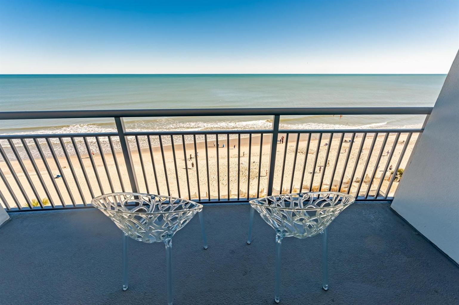 7th Floor! Modern Building, Direct Oceanfront View Holiday home