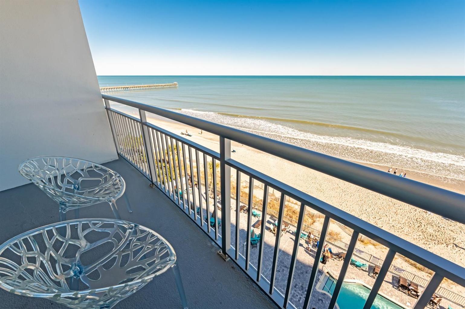 Holiday home 7th Floor! Modern Building, Direct Oceanfront View *