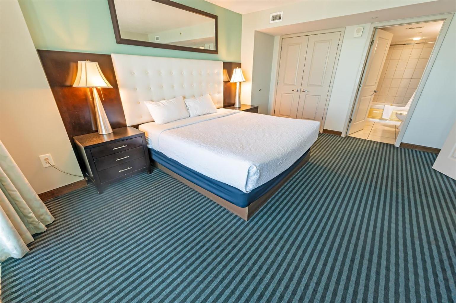 7th Floor! Modern Building, Direct Oceanfront View Holiday home *