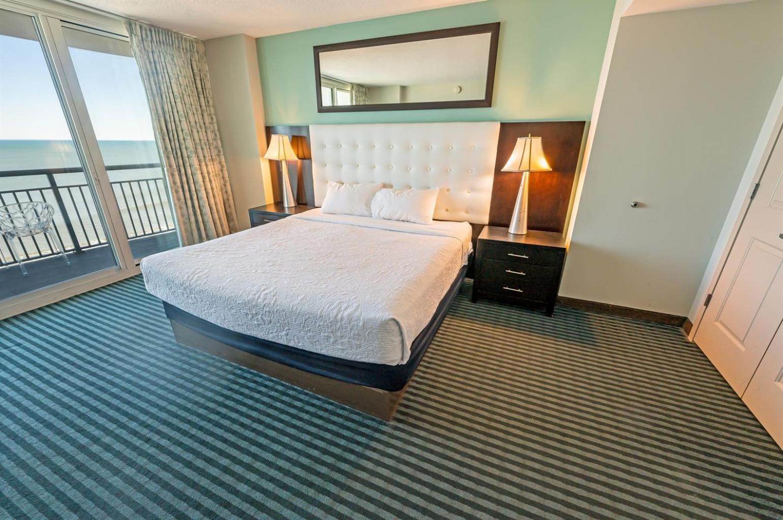 7th Floor! Modern Building, Direct Oceanfront View Holiday home